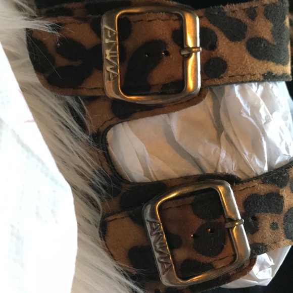 SALE! NIB Leopard Sandal - Picture 5 of 5